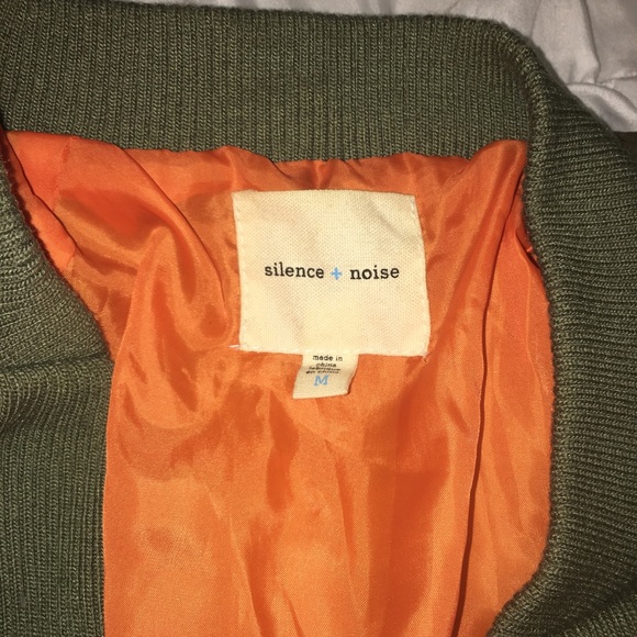 Urban Outfitters army green bomber - Picture 7 of 8